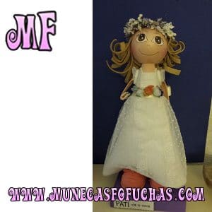 Muñeca Fofucha personalizada comunion 8